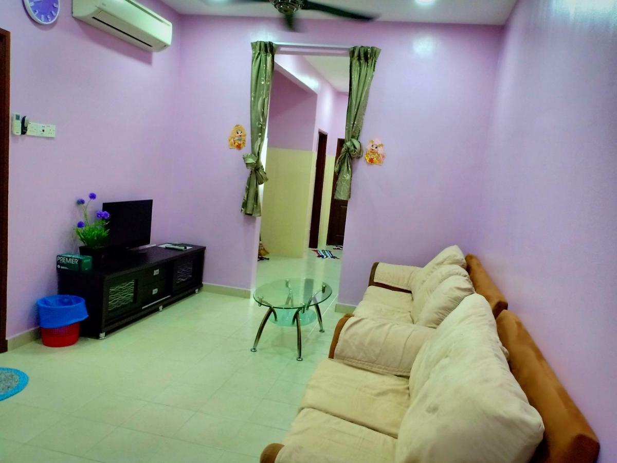 Purple Townhouse 3R2B Wifi Villa Sekinchan Exterior photo